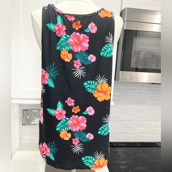 Tropical Tank Top! - Picture 2 of 5
